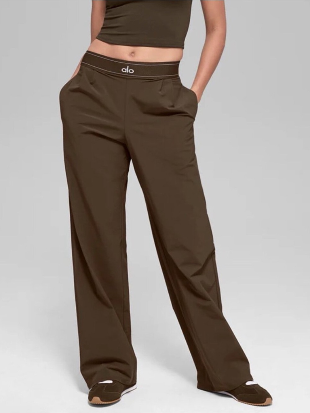 ALO Yoga Women's Wide-Leg Pull-On Pants — Dark Brown